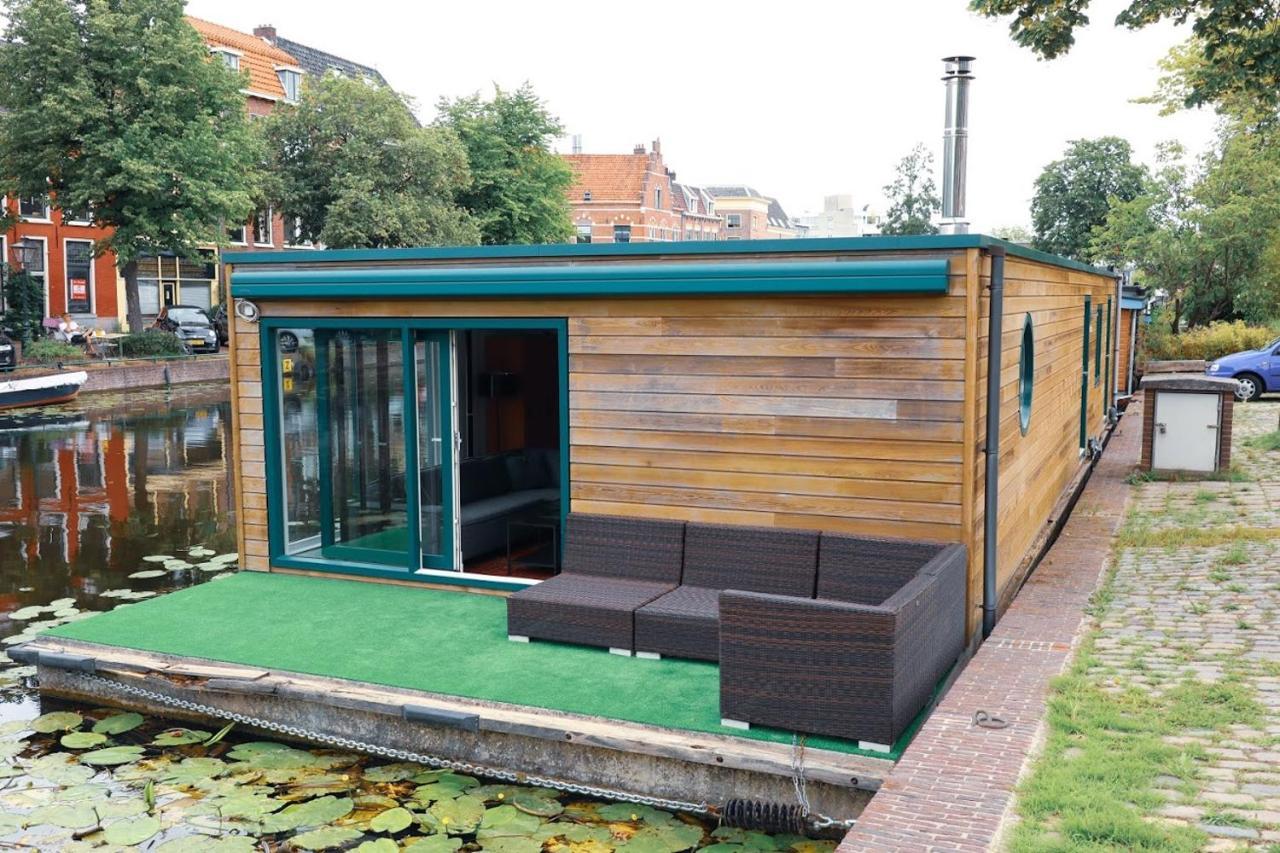 Beautiful Houseboat In The Centre Of Leiden เลเดน ภายนอก รูปภาพ