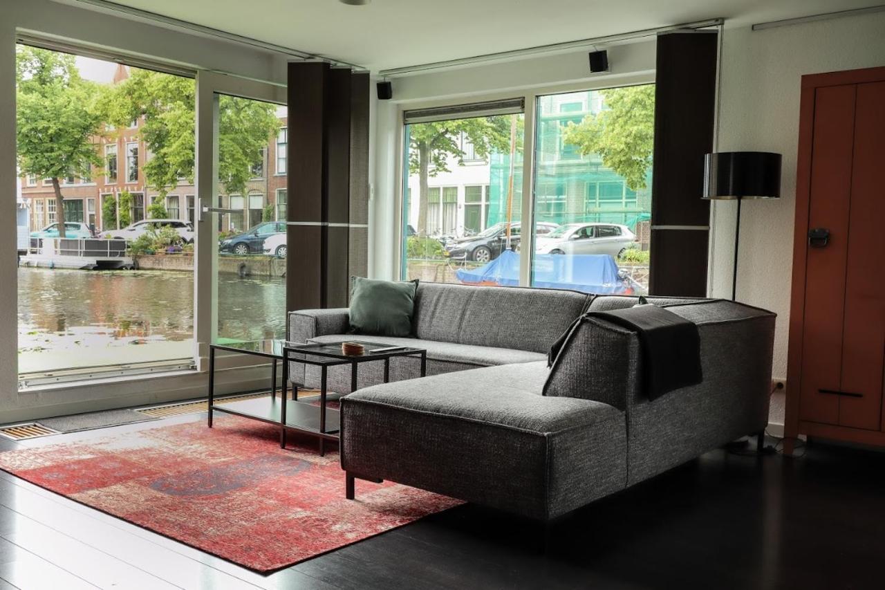 Beautiful Houseboat In The Centre Of Leiden เลเดน ภายนอก รูปภาพ
